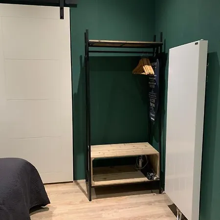 Bob's House Apartment